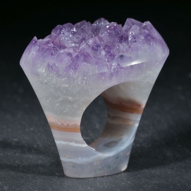 Amethyst-Druse aus Uruguay, handgeschliffener Ring