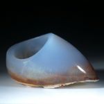 Chalcedon Ring hohe Form, poliert und teilweise naturbelassen