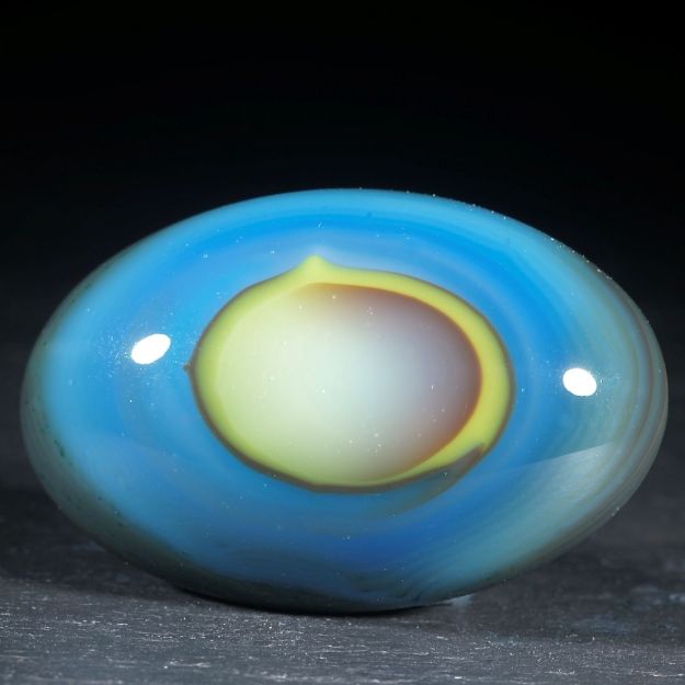Fusing-Glas Cabochon oval, blaugelb poliert