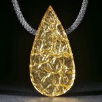 Goldglas Anhänger mit Carbonrückseite, 60x30x9mm