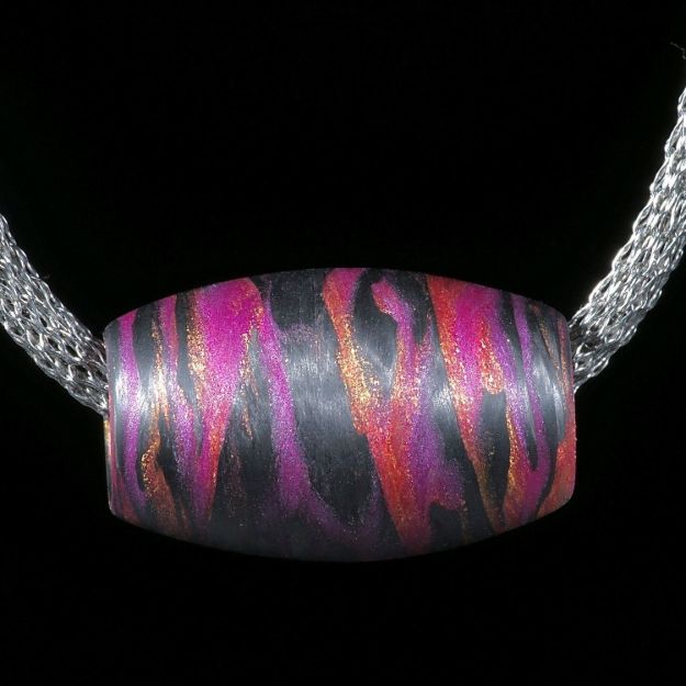 Carbon Anhänger mit Glasfaser Mira cosmic Gold und Pink "V5 multiplex"