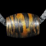 Carbon Anhänger mit Glasfaser cosmic Gold