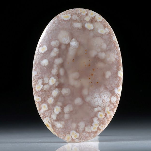 Achat Cabochon mit naturbelassenem Boden