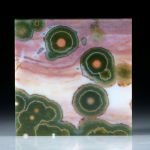 Oceanjaspis Quadrat, einseitig poliert ca.35x35x5mm