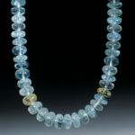 Beryll (Aquamarin, Goldberyll) Brasilien, handgeschliffenes Collier Boutonformen