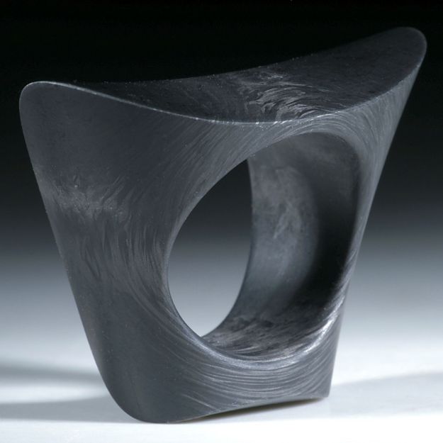 Carbonring handgewickelt mattiert, Bandring im Verlauf