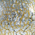 Fingerring Goldglas und Silberglas, bombierte Form im Verlauf geschliffen und poliert