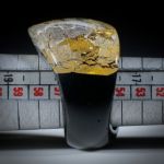 Goldglas Fingerring,  geschwungene Form im Verlauf geschliffen