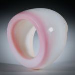 Conch, strombus gigas Fingerring, Breite im Verlauf von 9.5mm auf 19mm