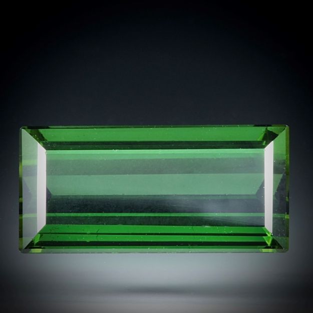Turmalin 6.85ct  Treppenschliff ca. 17x8x5.5mm