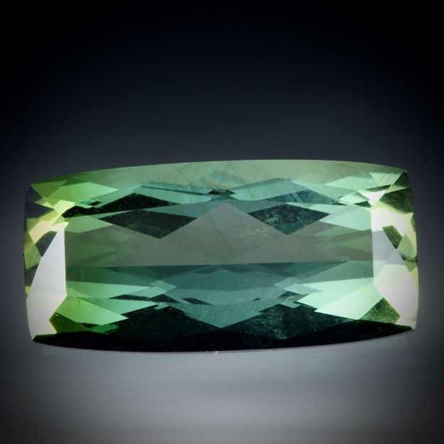 Turmalin 5.47ct  Rechteck facettiert mit gebogenen Seiten ca. 16x8x5mm