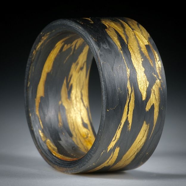 Karbonring gewickelt mit Glasfaser und Blattgold