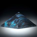 Karbon mit Glasfaser Mira Türkis, Pyramide feinmatt ca.28x28x16mm