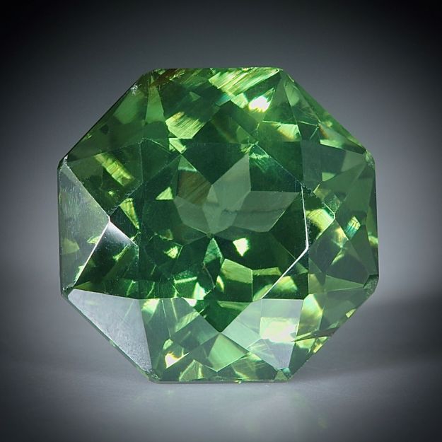 Zirkon Achteck facettiert ca.10.5x10.5x11mm, 6.64ct.