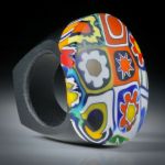 Fingerring aus Millefioriglas (Murano), feinmatt, Tafeldurchmesser 35mm