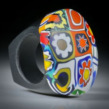 Fingerring aus Millefioriglas (Murano), feinmatt, Tafeldurchmesser 35mm