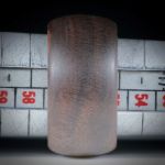 Fingerring aus Nussbaumholz hochdruckstabilisiert, mit Karbon Innenring