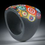 Fingerring aus Millefioriglas (Murano), feinmatt, im Verlauf geschliffen