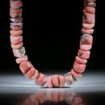 Edelsteincollier Opalith, handgeschliffenes Collier mit gebogenen Stirnseiten
