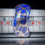 Edelsteinring Lapislazuli in Bronzematrix, geschwungene Form