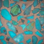 Türkis in Bronzematrix, ungefärbtes Material, freie Form