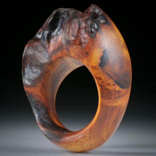 Fingerring Wurzelholz feinmatt, mit naturbelassenen Partien