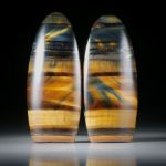 Tiger- Falkenauge Paar, freie Form teilweise Naturbelassen, Oberseite leicht bombiert und poliert je ca.40x17x5mm