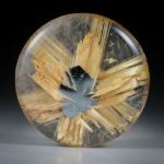 Rutilstern 33.91ct. runder Cabochon, beidseitig bombiert geschliffen und poliert, ca.26.5x26.5x6mm