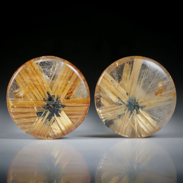 Sternrutil Paar, 30ct. runde Cabochon, beidseitig bombiert geschliffen und poliert, je ca.18x18x5.5mm
