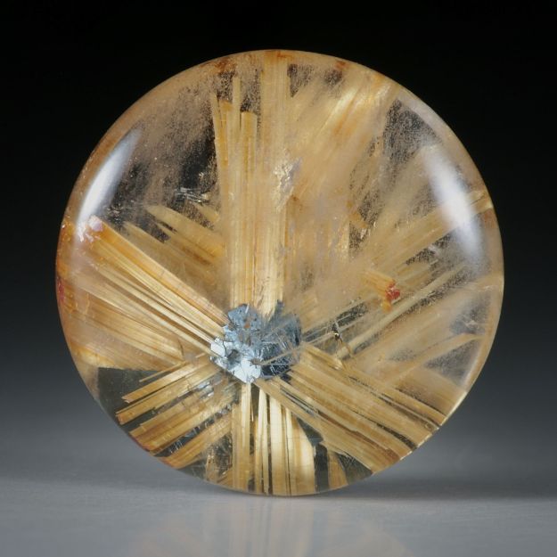 Rutilstern 14.47ct. runder Cabochon, beidseitig bombiert geschliffen und poliert, ca.17x17x5.5mm