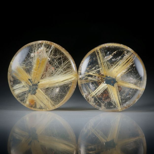 Rutilstern Paar, 21.52ct. runde Cabochon, beidseitig bombiert geschliffen und poliert, je ca.17x17x5.5mm