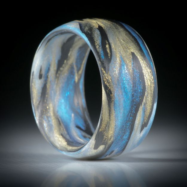 Fingerring Fibertec, Karbon mit Glasfaser Mira Sonnengold und Mira Türkis, handgewickelt matt, parallel innen/aussen gerundet, Breite 12mm