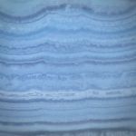Chalcedon Navette in Torsion geschliffen ca.89x22x4mm