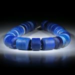 Edelsteincollier Lapislazuli, Zylinderformen mit bombierten Seiten, Durchmesser 17mm, feinmatt, Gesamtlänge ca. 46.5cm