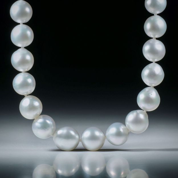 Perlencollier Südsee, Durchmesser 9-11mm, Gesamtlänge 45.5cm, geknüpft, mit Goldverschluss
