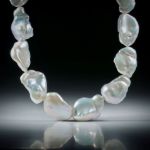 Perlencollier Süsswasser, barock silber, Gesamtlänge 43cm, geknüpft, mit Silberverschluss AG925