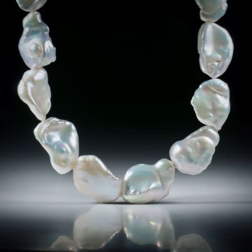 Perlencollier Süsswasser, barock silber, Gesamtlänge 43cm, geknüpft, mit Silberverschluss AG925