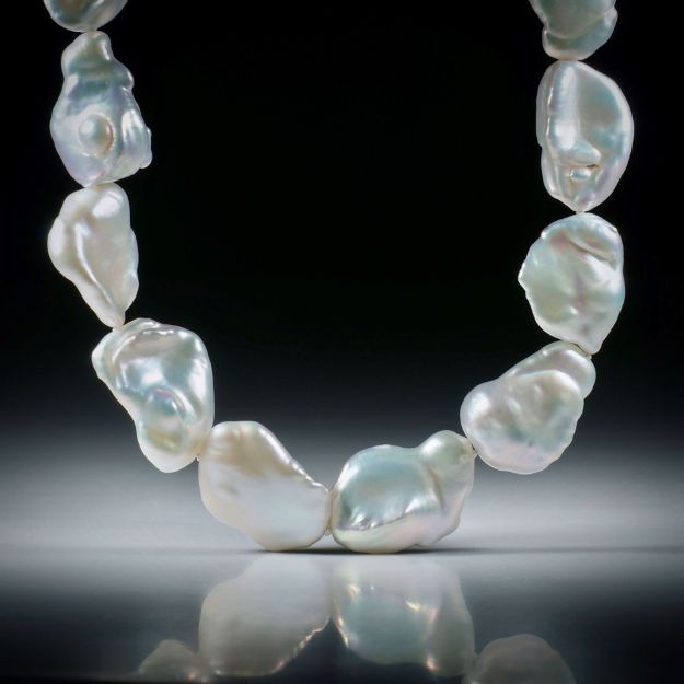 Perlencollier Süsswasser, barock silber, Gesamtlänge 43cm, geknüpft, mit Silberverschluss AG925