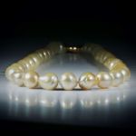 Perlencollier Südsee, Durchmesser 10 - 12mm, Gesamtlänge 50.5cm, geknüpft, mit Goldverschluss