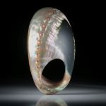 Fingerring Perlmutter (Abalone), eigenwillig geschliffener Ring ca.65x38x16mm, Ringgrösse gut 60