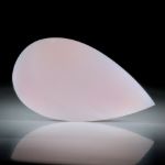 Andenopal rosa, Tropfenform poliert ca.59x33x8mm, Rückseite Bruchfläche