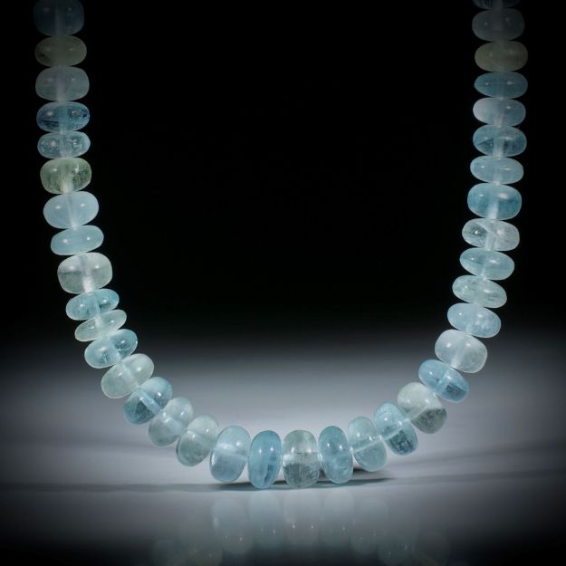 Edelsteincollier Beryll Brasilien, Boutonformen poliert,  Durchmesser 7.5-10mm, Länge ca. 42.5cm