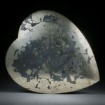Pyrit auf Schiefer, grosses Herz ca.70x60x8mm