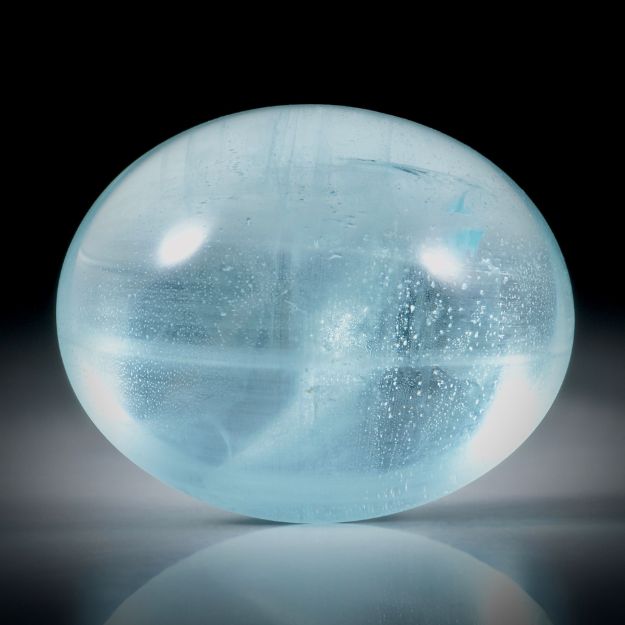 Aquamarin 52.84ct. ovaler Cabochon, handgeschliffen ca.27.5x22.5x13mm