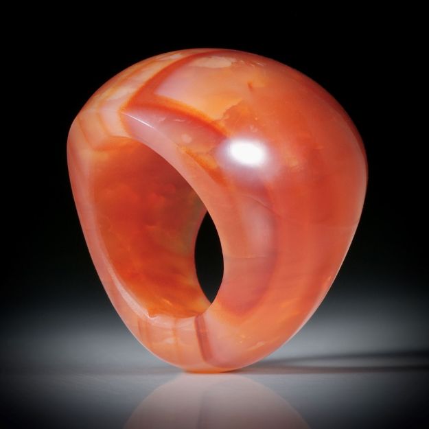 Steinring Karneol, im Verlauf geschliffen und poliert, Innendurchmesser 18.1mm