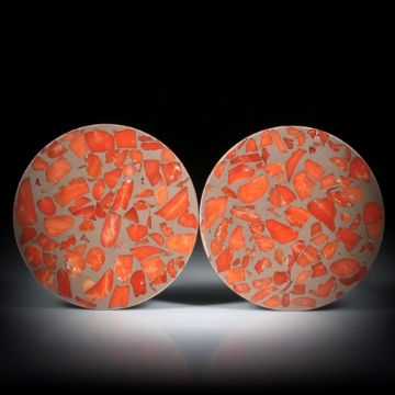 Edelkoralle corallium rubrum, in Bronzematrix, Paar 73.26ct. Rondellen plangeschliffen und poliert, je ca.35x35x2.3mm