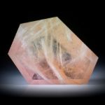 Beryll (Morganit / Heliodor) 204ct. Freiform facettiert ca.50x44x14mm