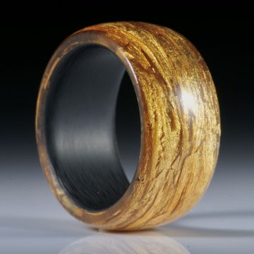 Glasfaser Ring mit Blattgold (23.75ct.), bombiert und poliert, mit Karbon Innenring, Breite 12mm, Innendurchmesser 20.1mm