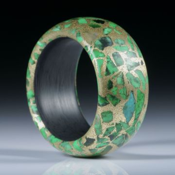Edelsteinring Maw sit sit, in Messingmatrix, mit Karbon Innenring, 12mm breit, feinmatt, Innendurchmesser 19.8mm