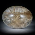 Rutilquarz Cabochon oval ca.39x29x17mm, hoch bombiert und poliert, Rückseite leicht gespannt
